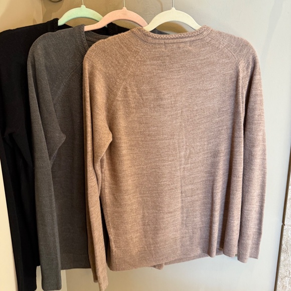 Lot of 4 Cardigans M/L NWOT Black, Gray, Camel - Picture 4 of 7